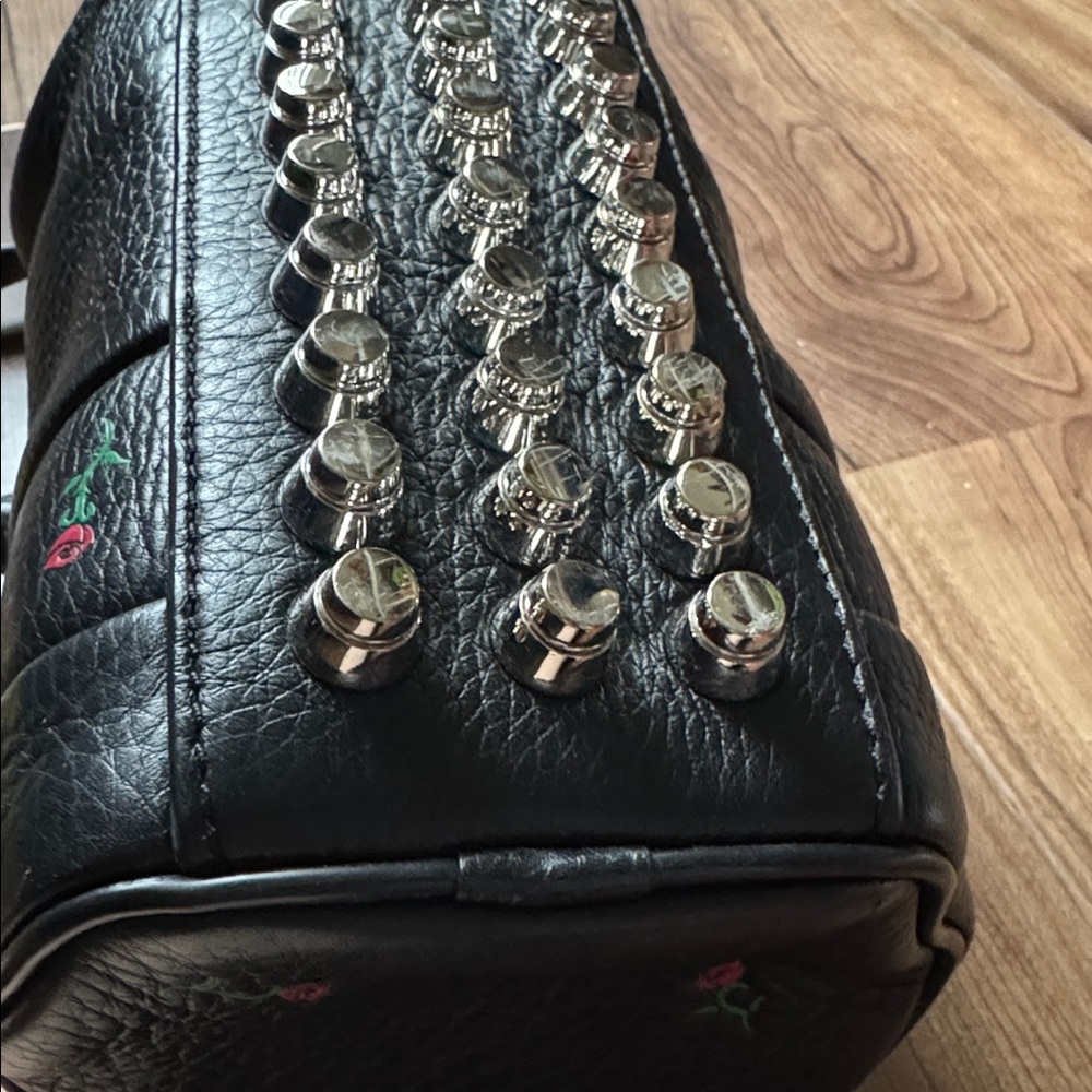 Alexander Wang Mini Rockie shoulder bag in black pebbled leather with rose print - Picture 5 of 5
